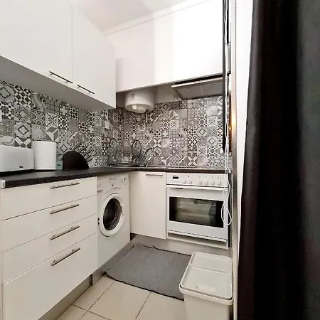 Appartement Cozy In 60 M² With Balcony Garden View