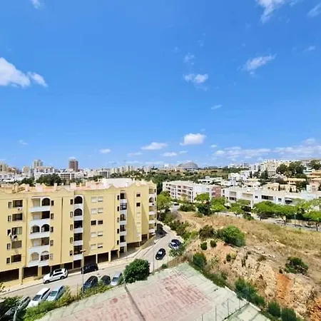 Appartement Cozy In 60 M² With Balcony Garden View Portimão
