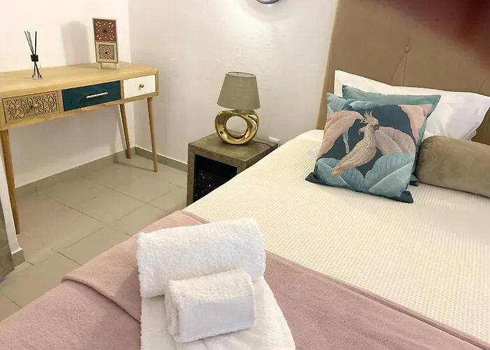 Beachside Terrace Apartment: View Retreat