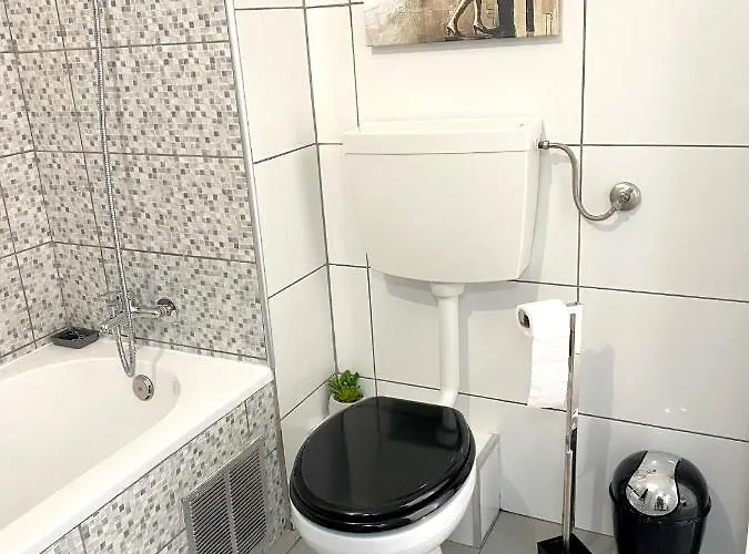 Beachside Terrace Apartment: View Retreat