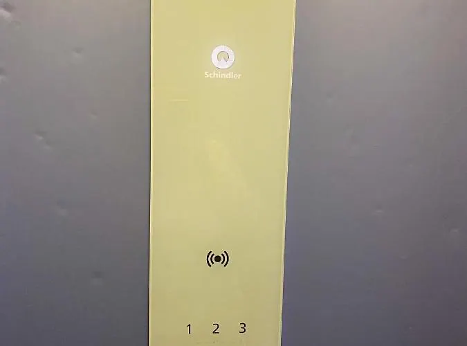 Beachside Terrace Apartment: View Retreat * Portimao