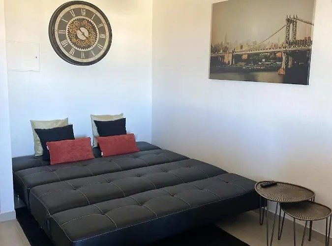 Beachside Terrace Apartment: View Retreat Portimao