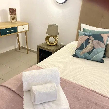 Cozy In 60 M² With Balcony Garden View