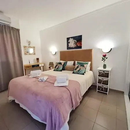 Cozy In 60 M² With Balcony Garden View Апартаменти *